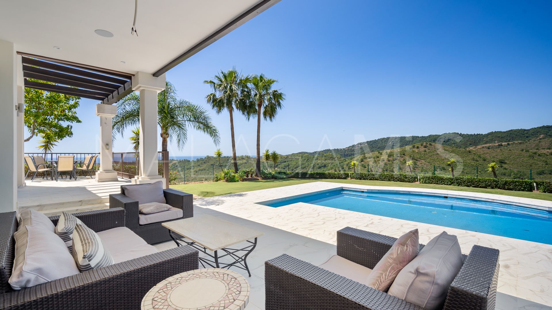 For sale 6 bedrooms villa in Benahavis