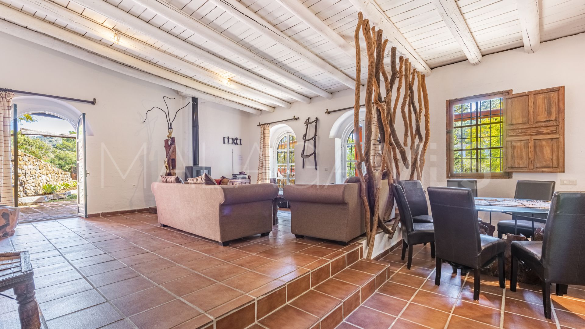 Villa in Benahavis for sale