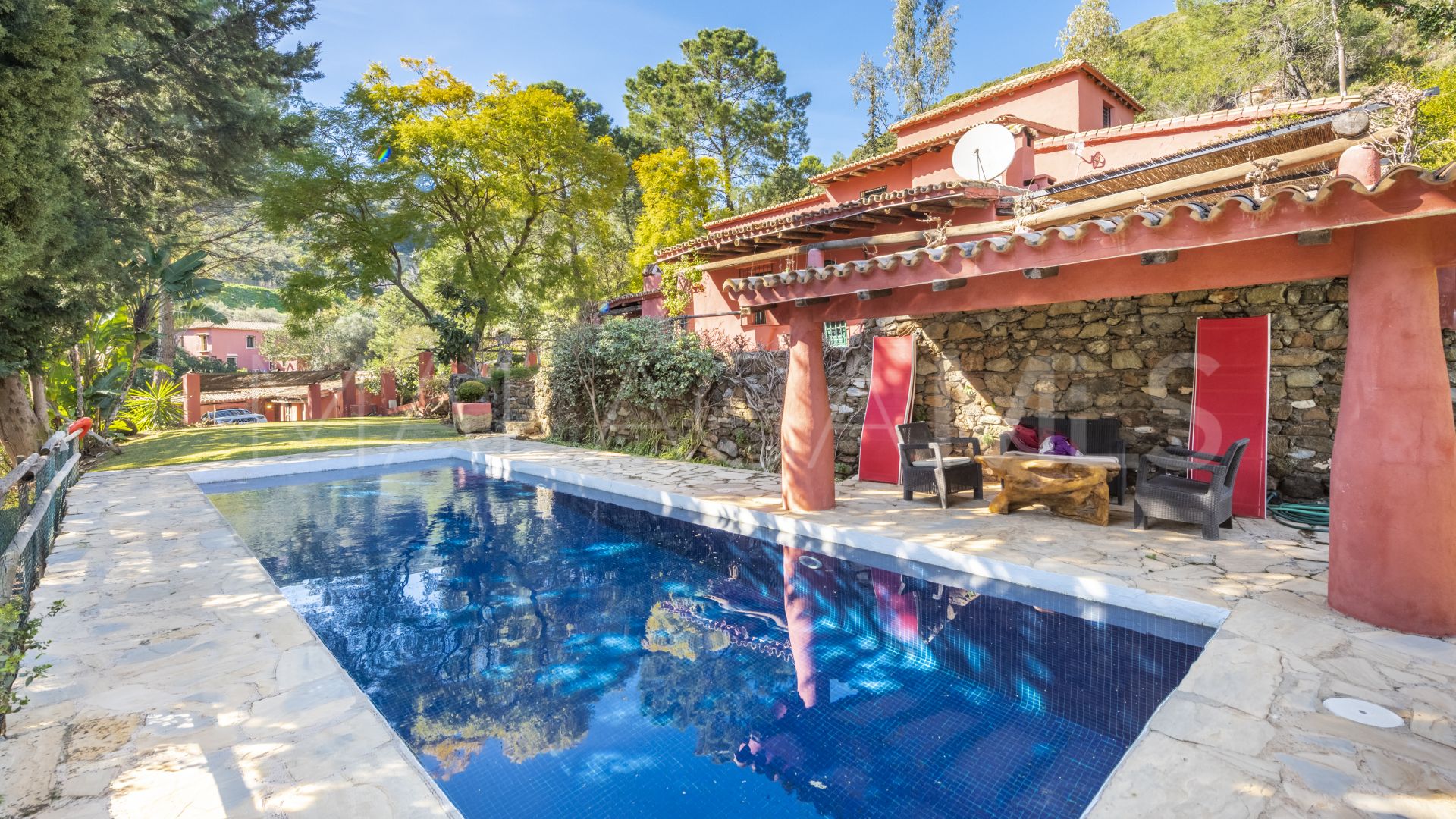 Villa in Benahavis for sale