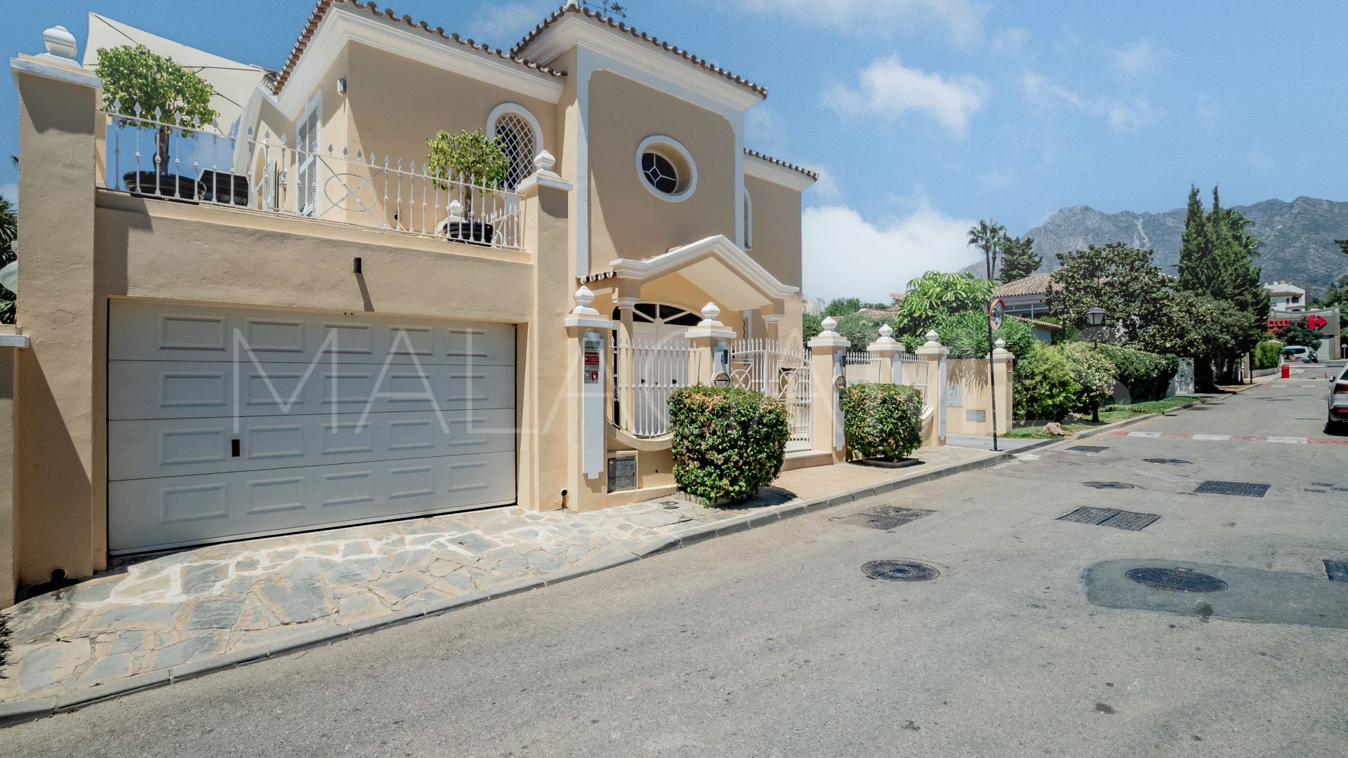 Villa for sale in Marbella Goldene Meile