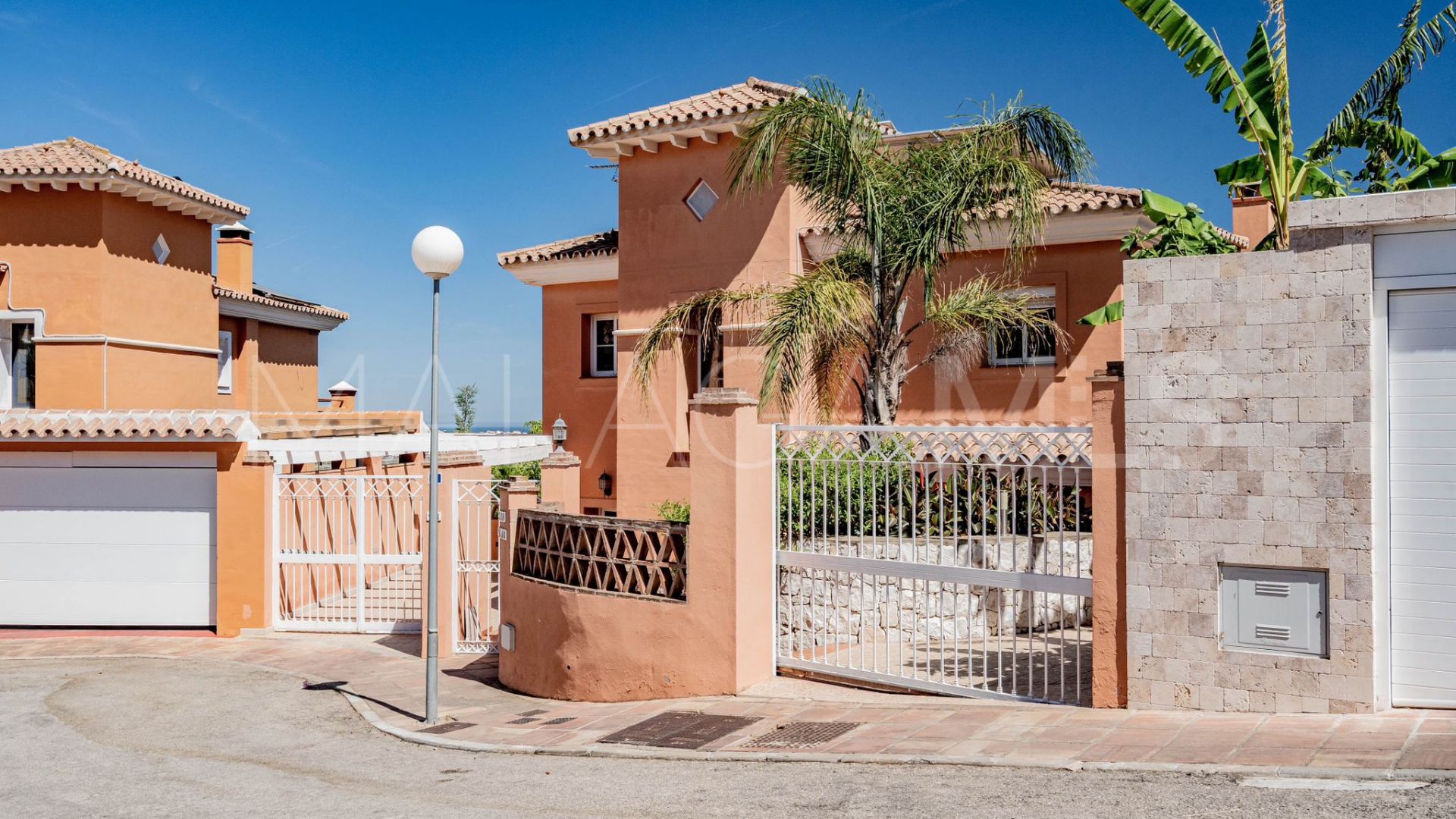 For sale villa in Fuengirola