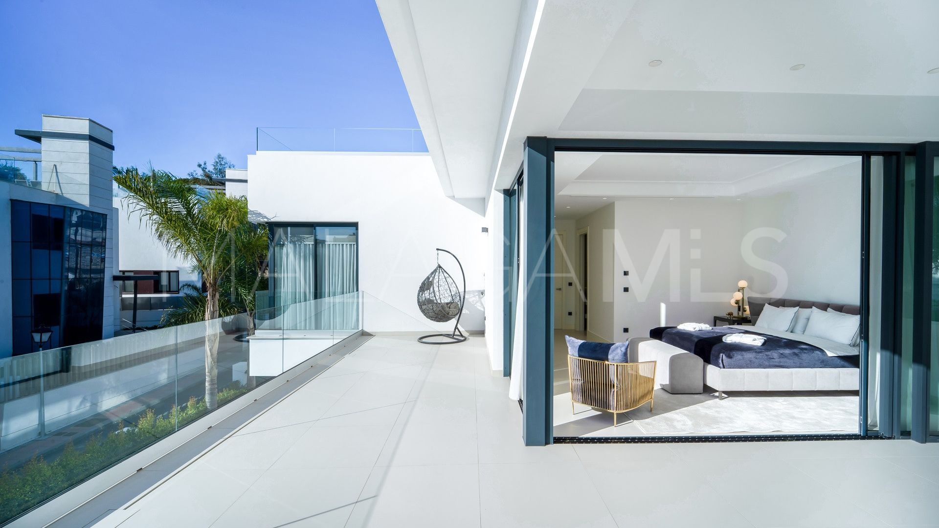 Buy villa with 4 bedrooms in Rio Verde