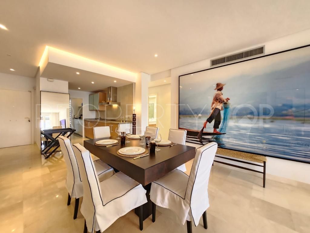 Frontline beach penthouses for sale in Alcazaba Beach, Estepona East