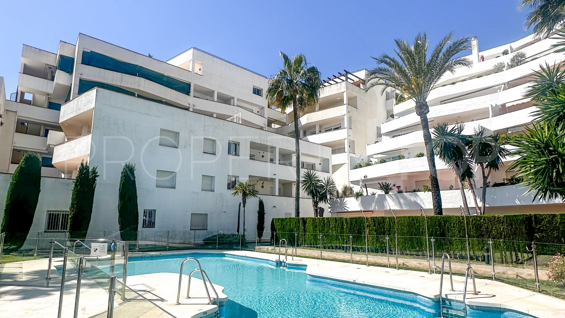 Apartamento en venta con 2 dormitorios en Jardines de Andalucia