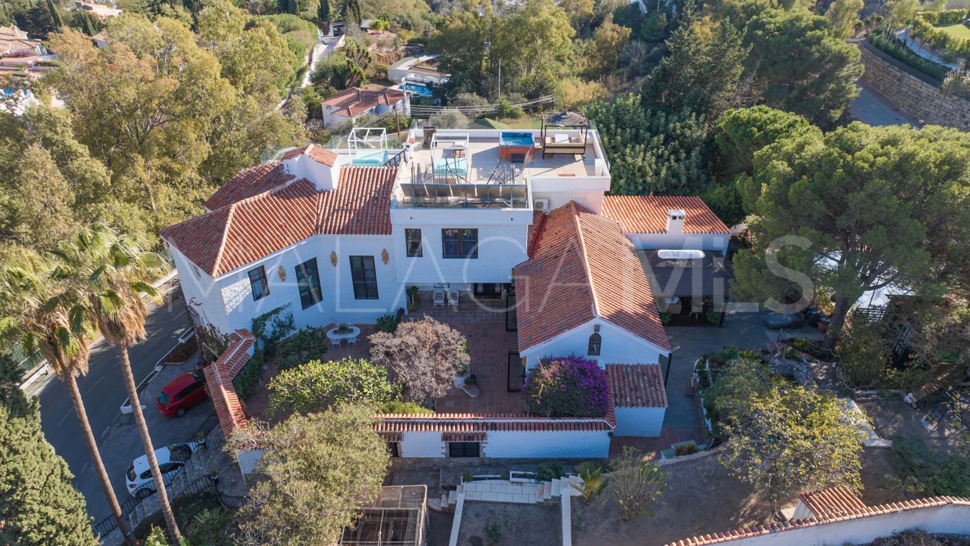 Villa de 9 bedrooms a la venta in Benalmadena