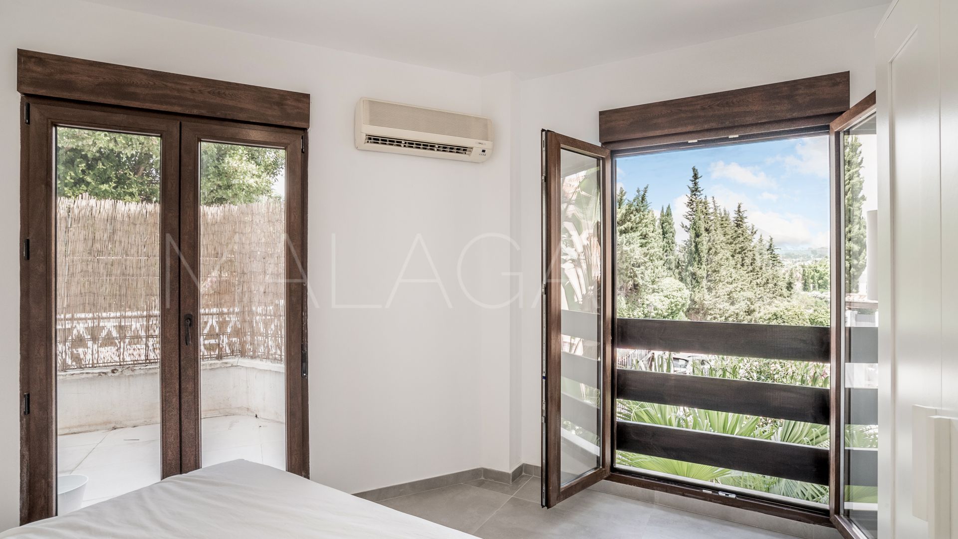 For sale Nueva Andalucia apartment with 2 bedrooms