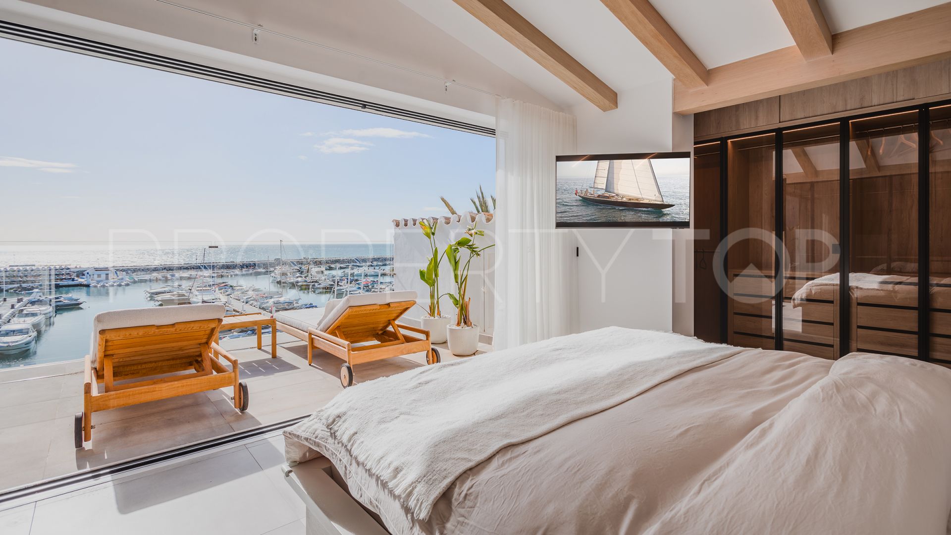 Se vende atico duplex de 4 dormitorios en Marbella - Puerto Banus