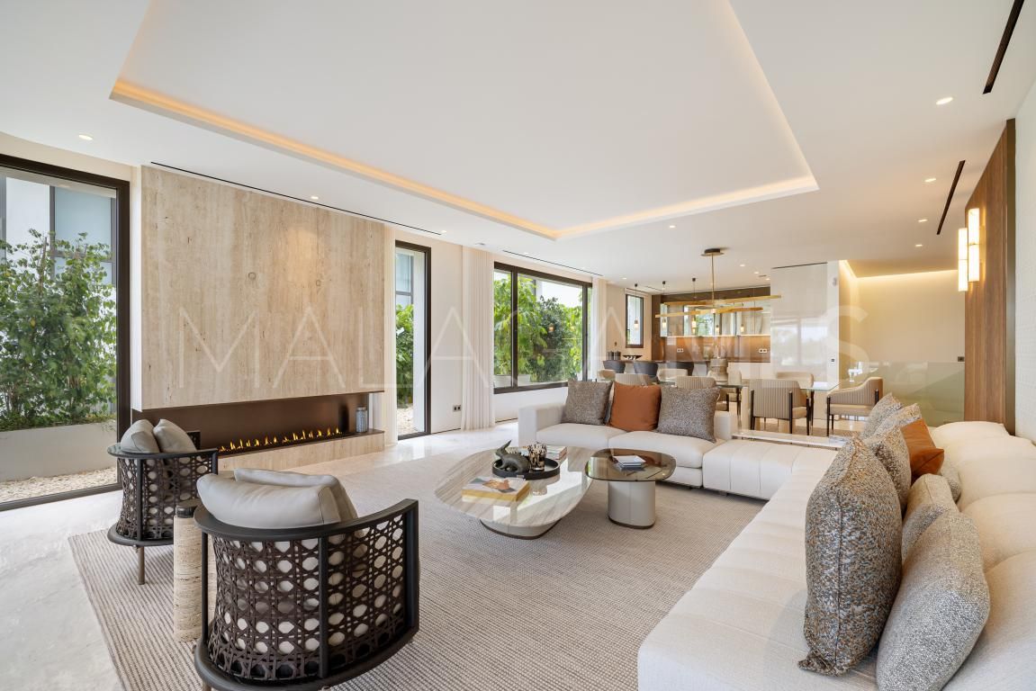 Tvåvåningslägenhet for sale in Marbella Golden Mile