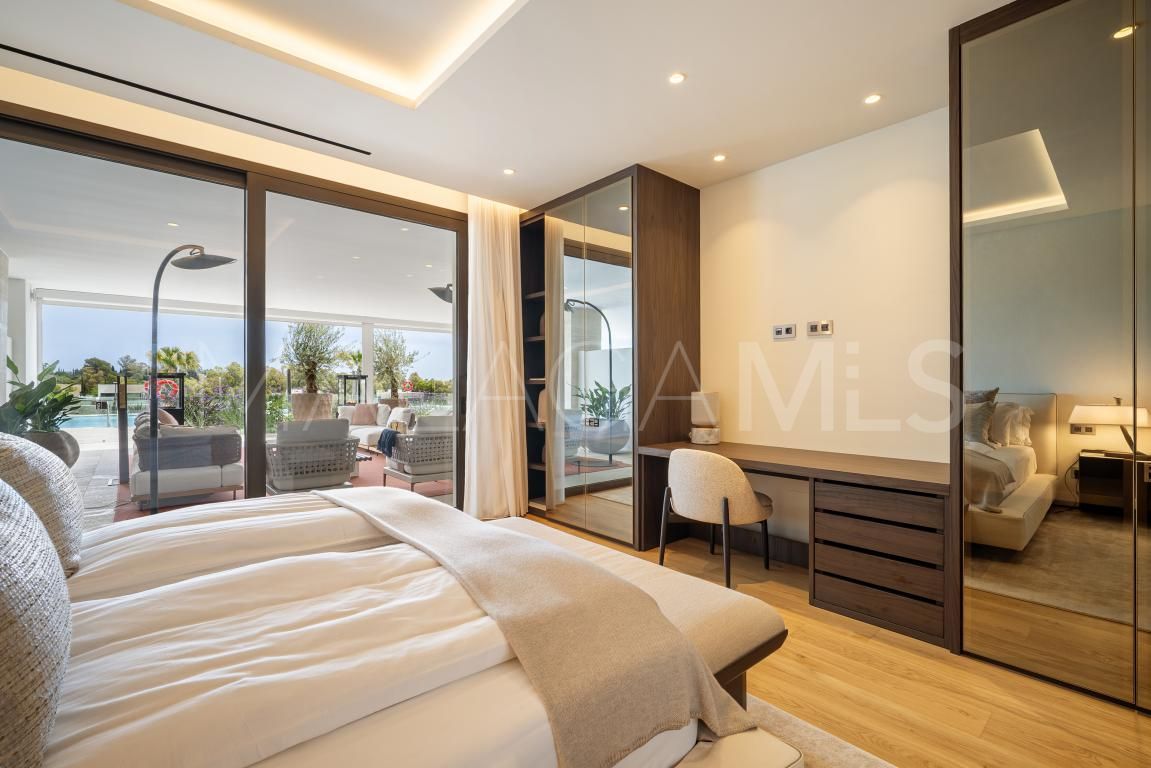 Tvåvåningslägenhet for sale in Marbella Golden Mile