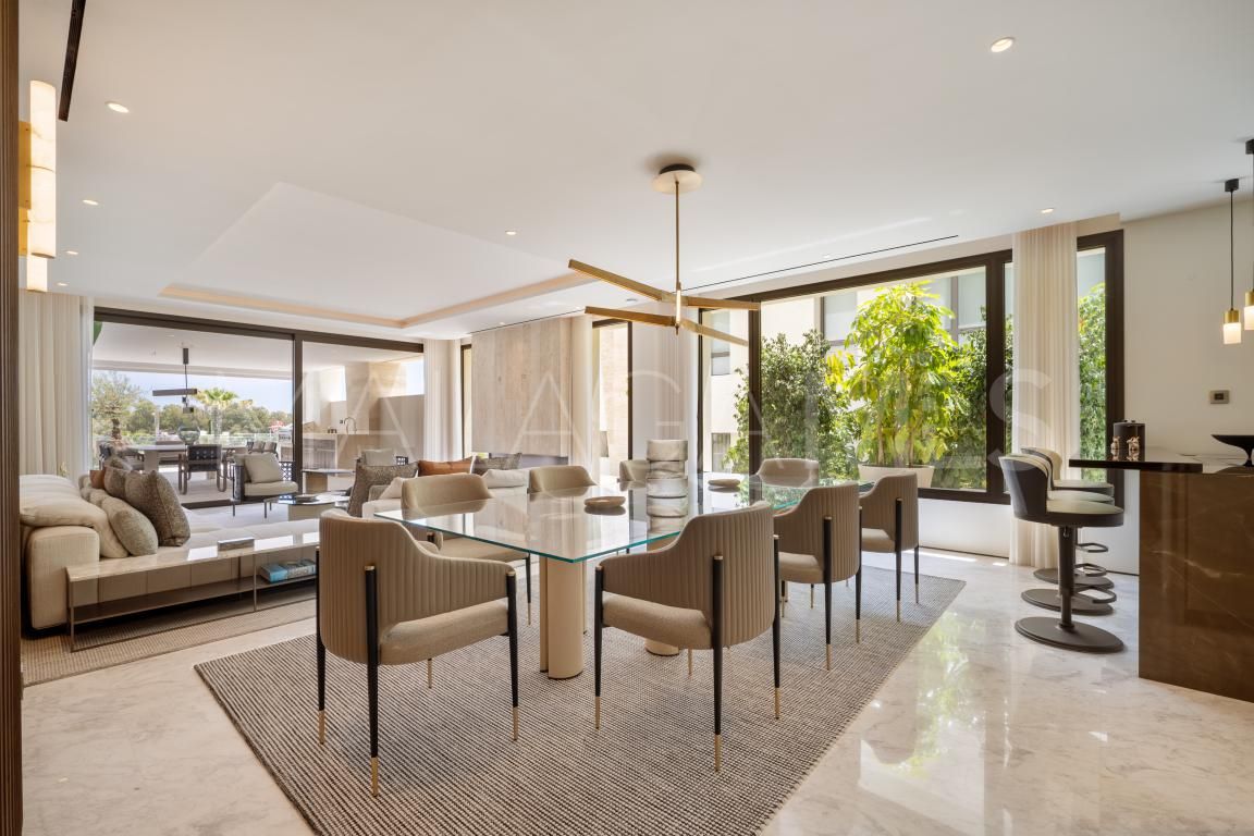 Tvåvåningslägenhet for sale in Marbella Golden Mile