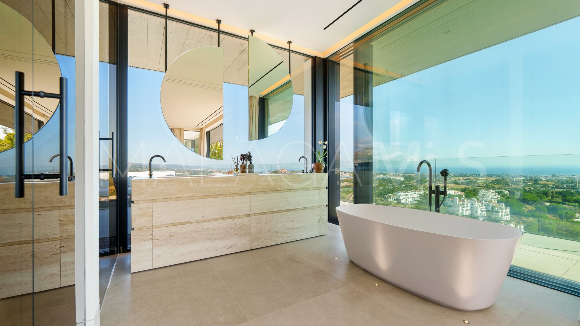 Villa for sale in Marbella Ciudad de 8 bedrooms