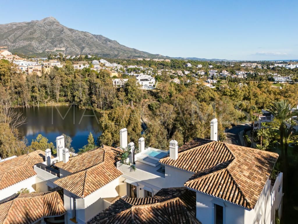 Tvåvånings takvåning for sale in Nueva Andalucia