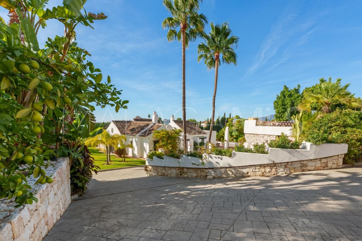 Villa for sale in Puerto del Almendro