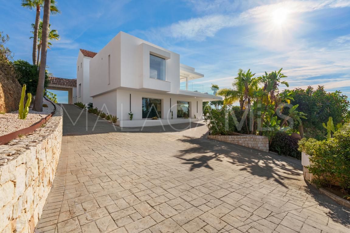 Villa for sale in Puerto del Almendro