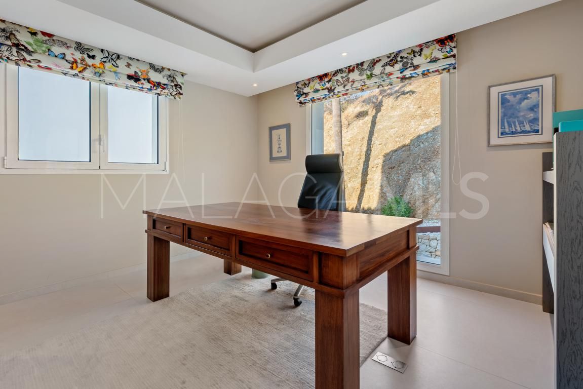 Villa for sale in Puerto del Almendro