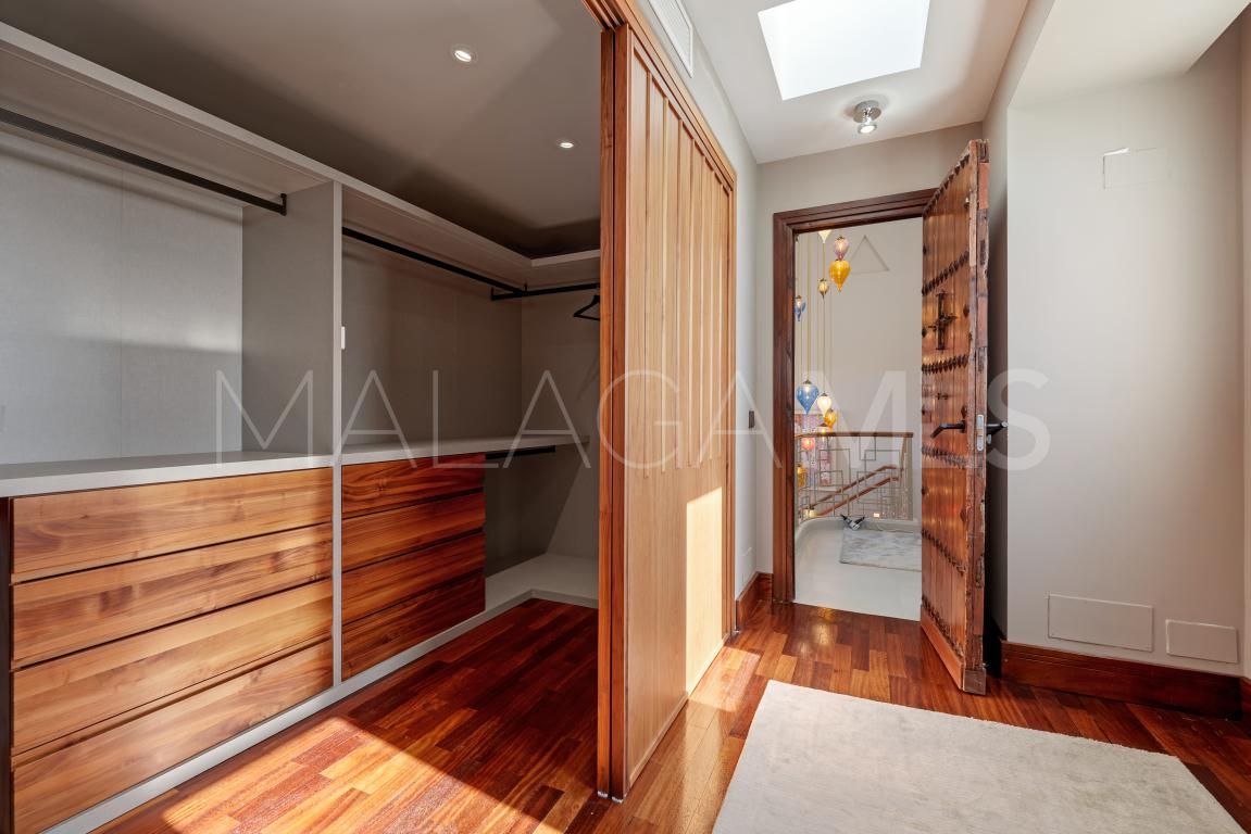 Villa for sale in Puerto del Almendro