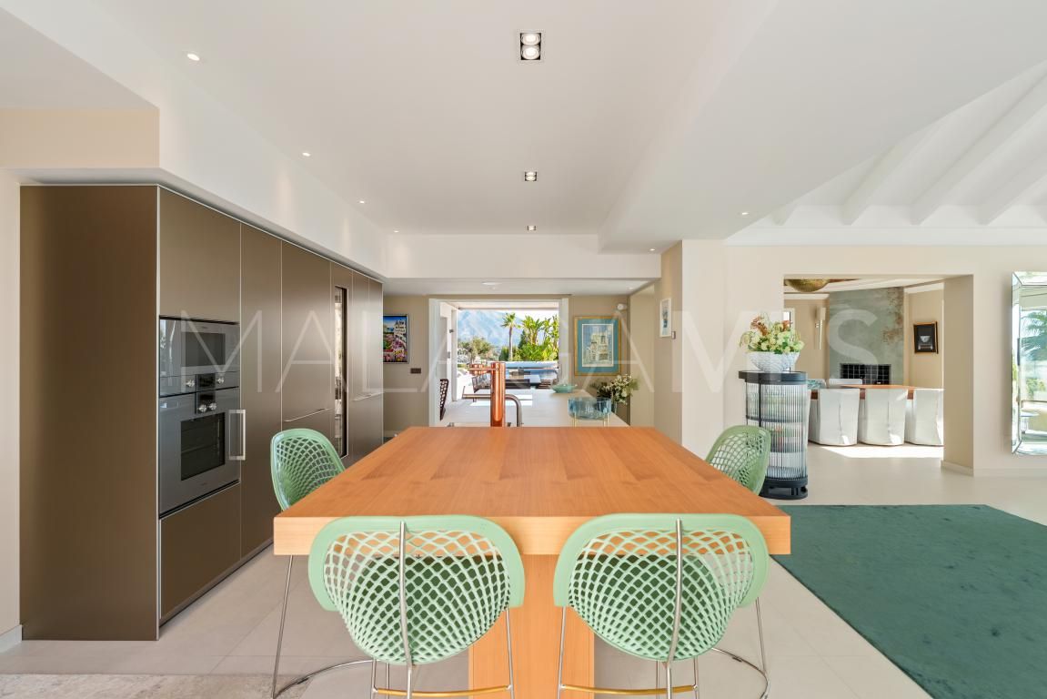 Villa for sale in Puerto del Almendro