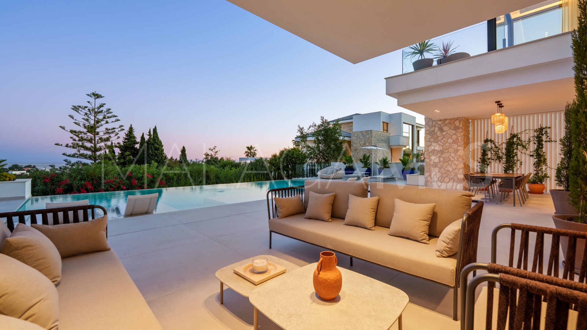 Villa for sale in Benahavis
