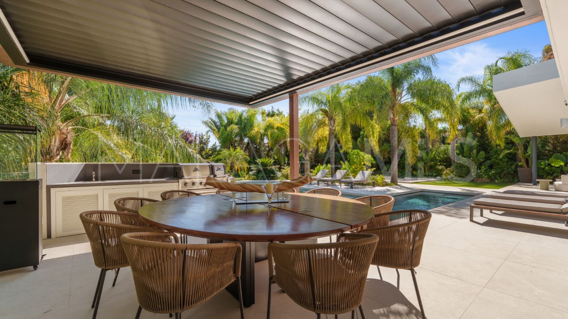 Las Chapas, villa de 5 bedrooms for sale