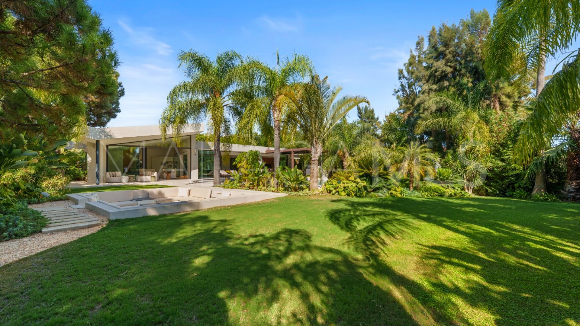 Las Chapas, villa de 5 bedrooms for sale