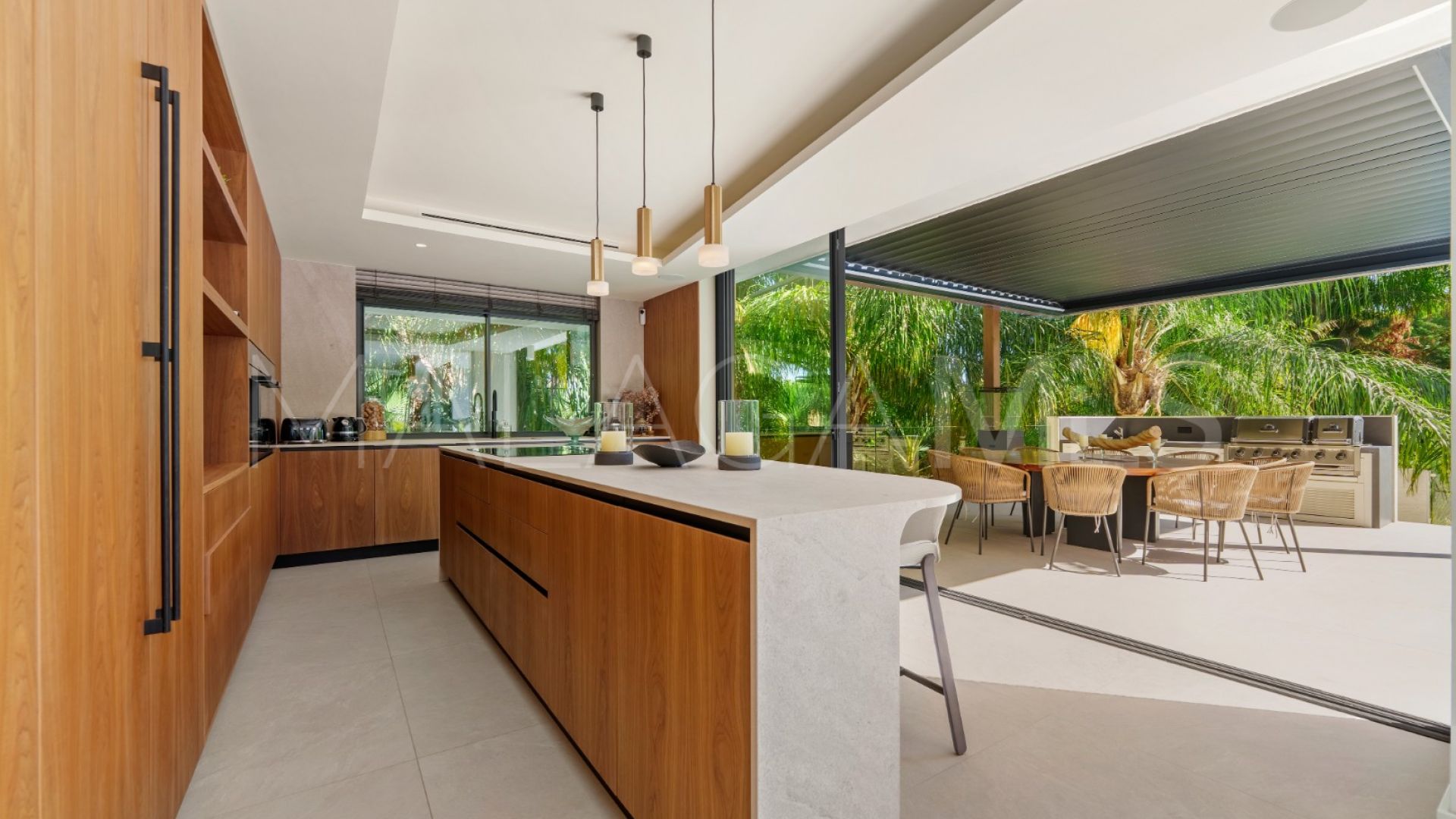 Las Chapas, villa de 5 bedrooms for sale