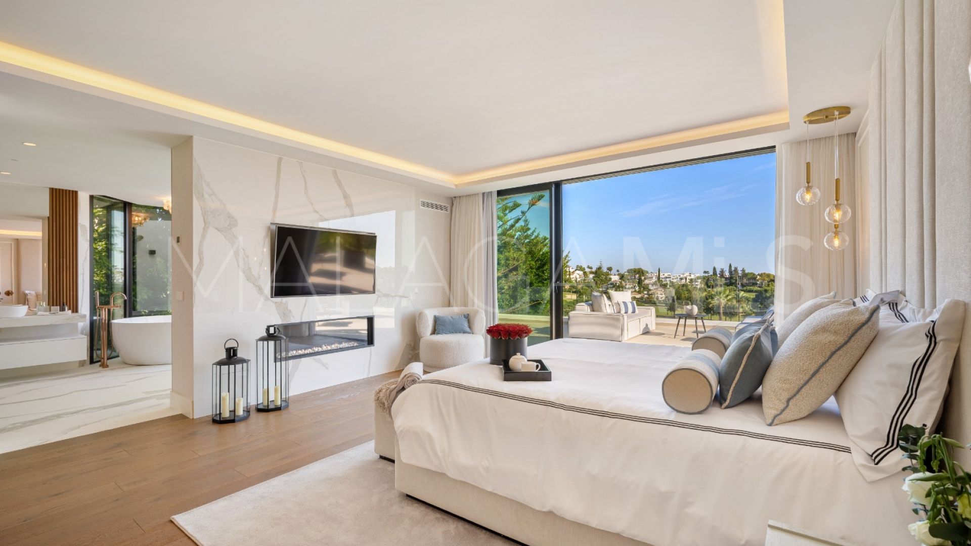 For sale Los Naranjos villa with 6 bedrooms