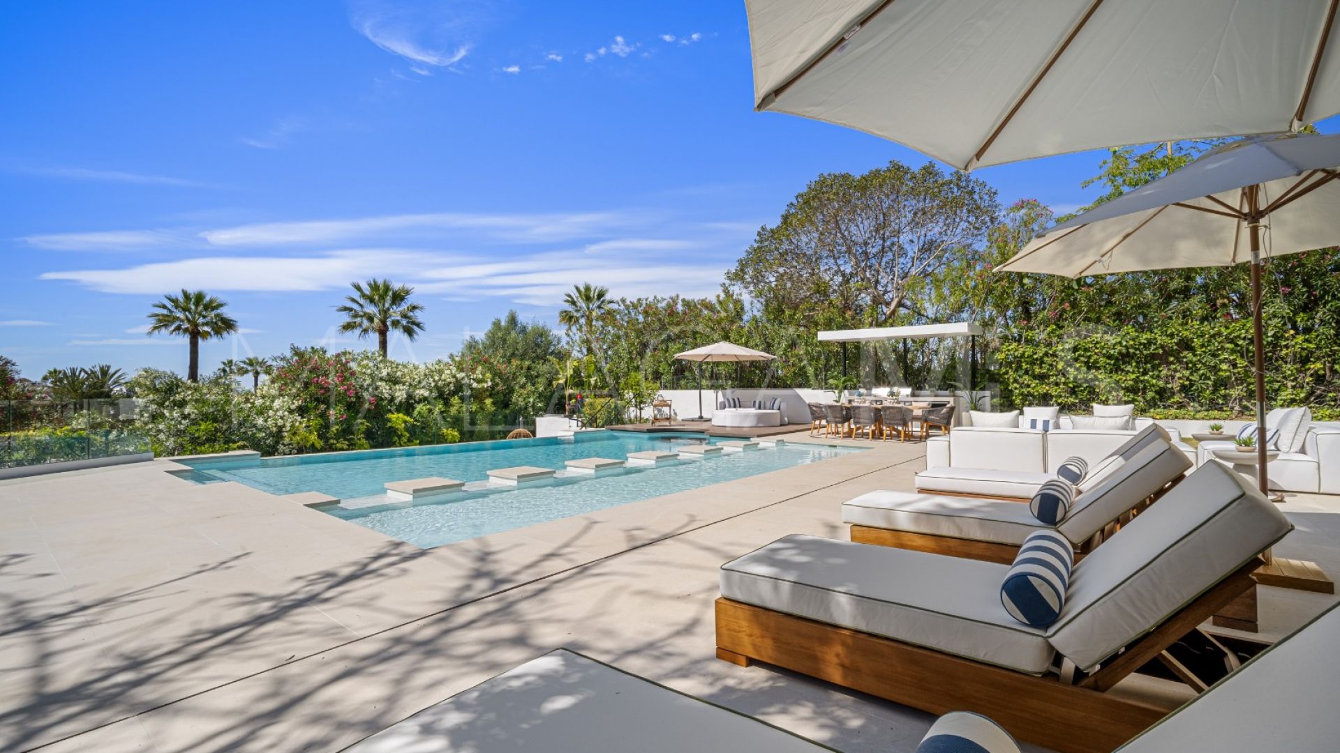 For sale Los Naranjos villa with 6 bedrooms