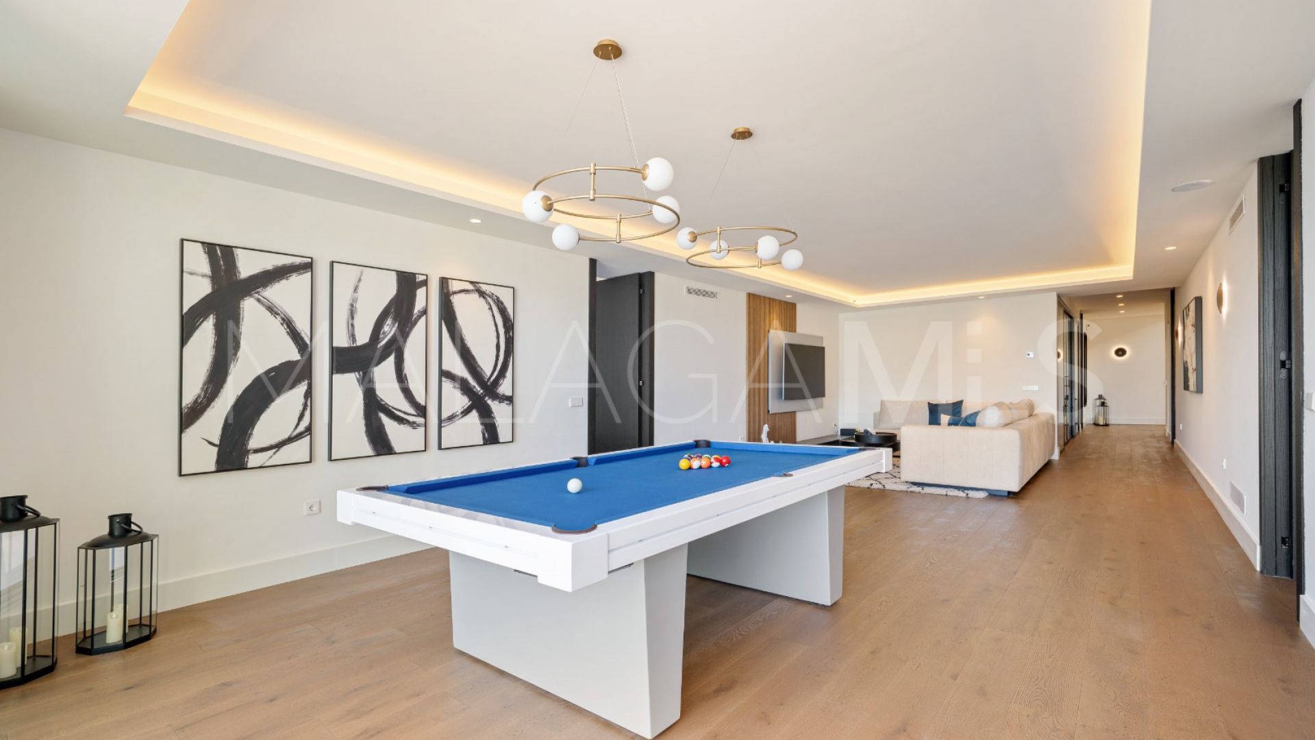 For sale Los Naranjos villa with 6 bedrooms