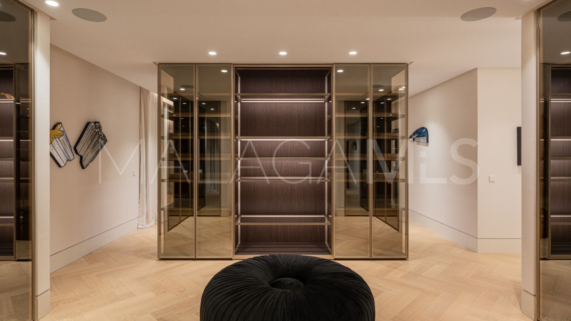 Villa for sale in Marbella Hill Club