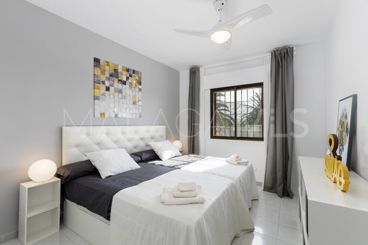 6 bedrooms Las Lomas de Nueva Andalucia semi detached villa for sale