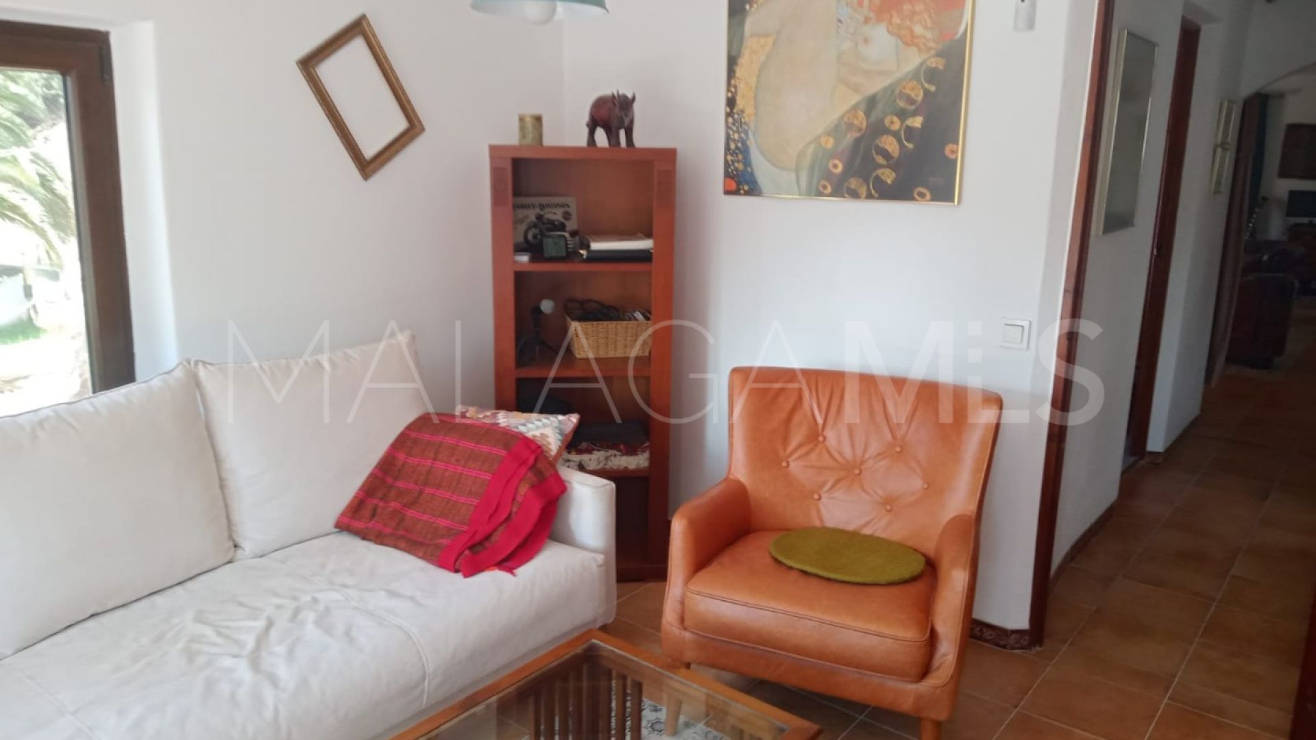 Villa for sale in Casares