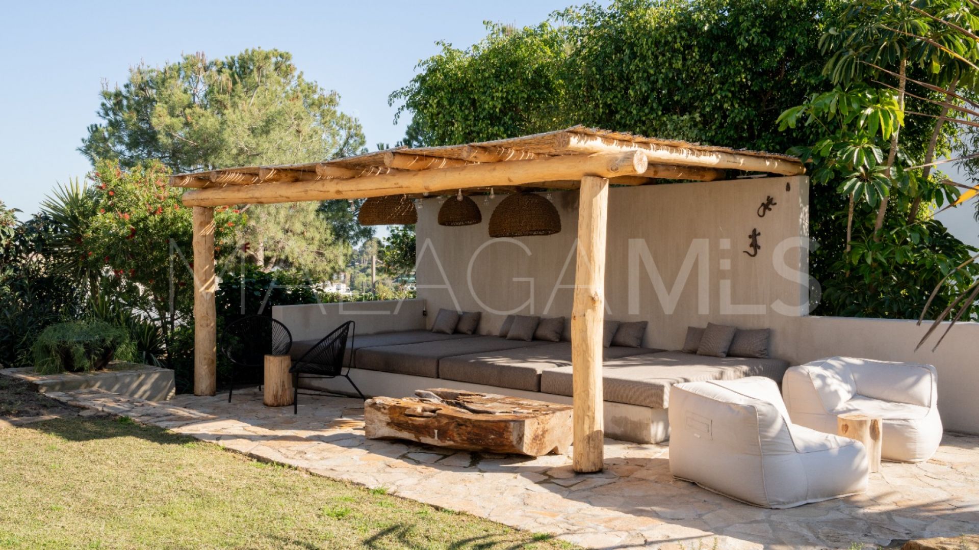 Villa de 5 bedrooms for sale in Selwo