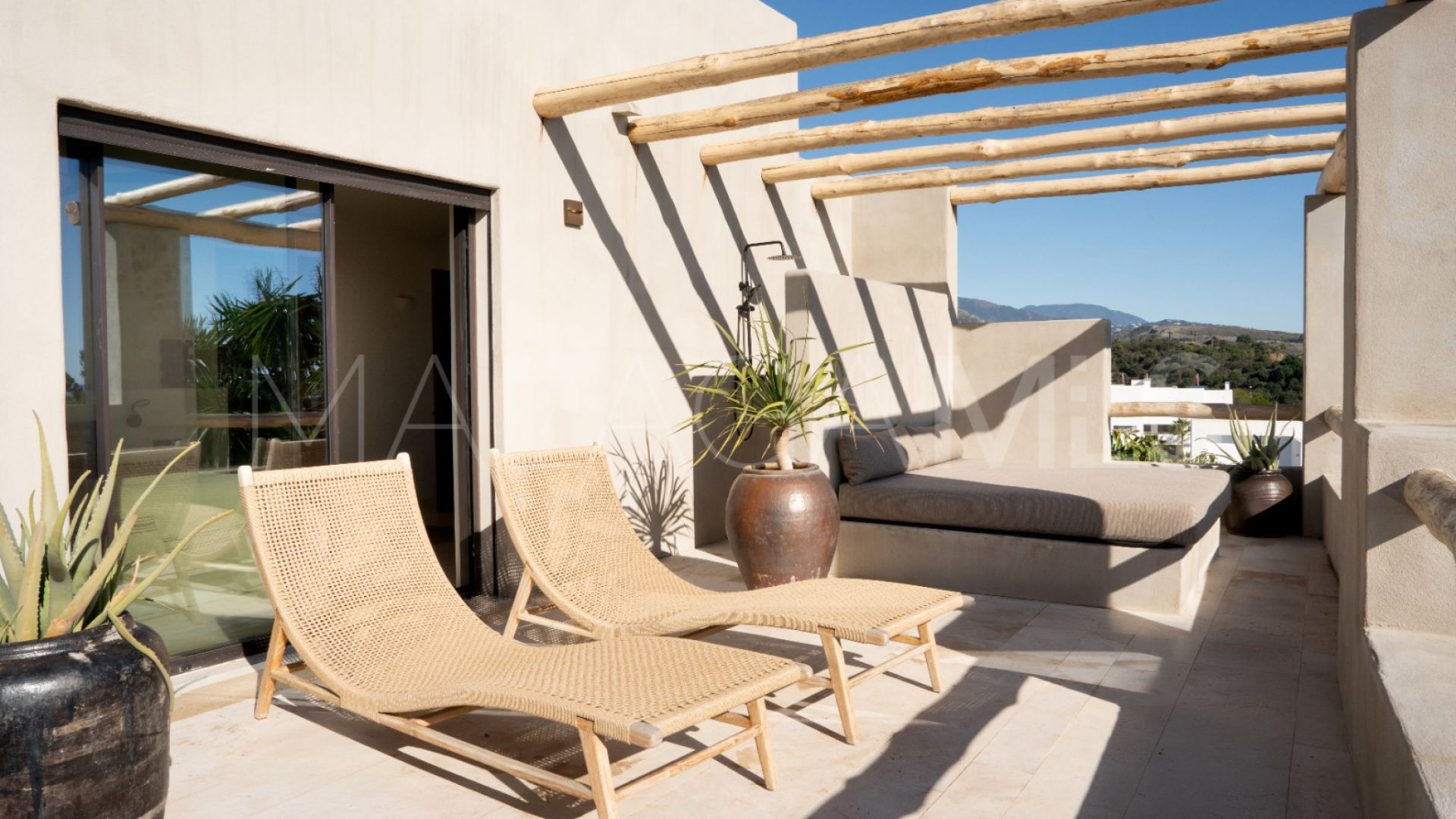 Villa de 5 bedrooms for sale in Selwo