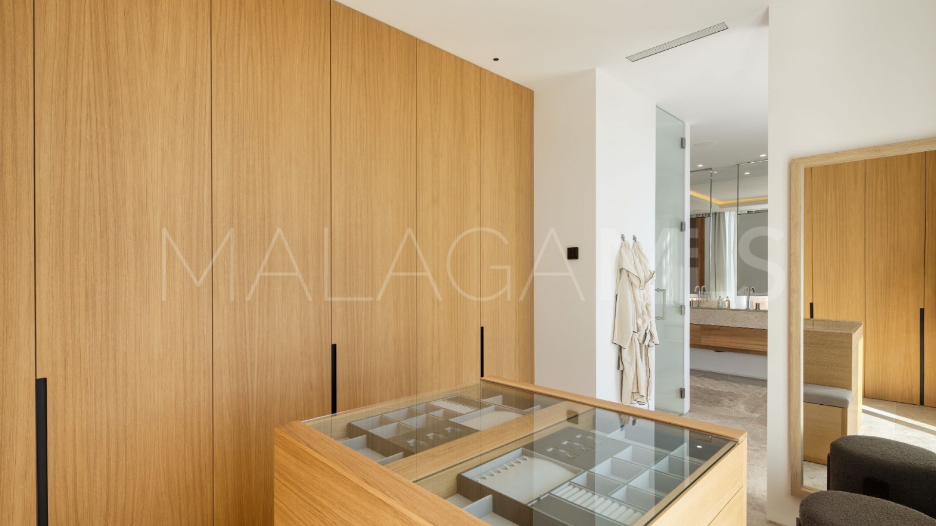 Villa in Aloha for sale