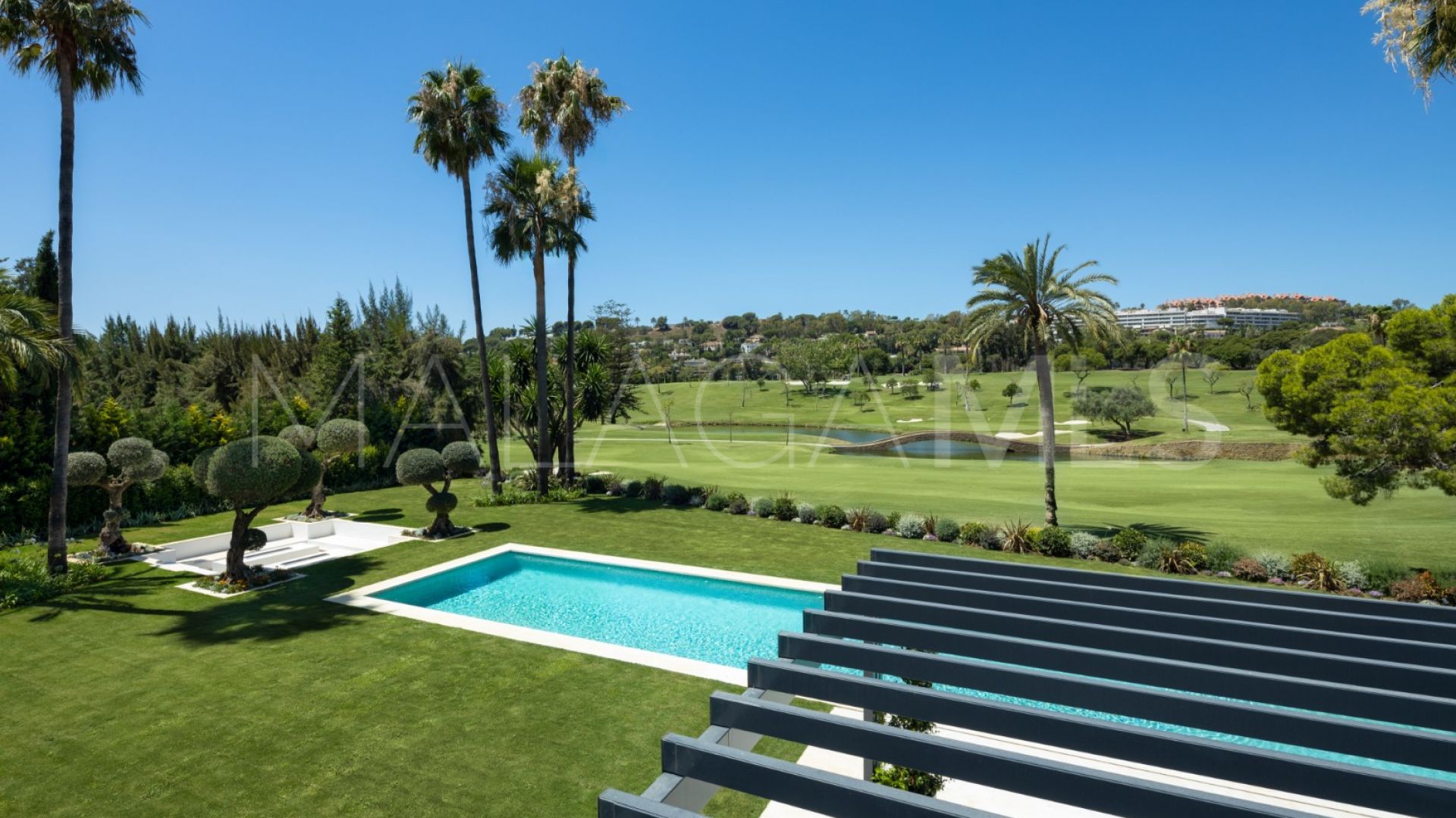 Buy villa in Las Brisas with 7 bedrooms