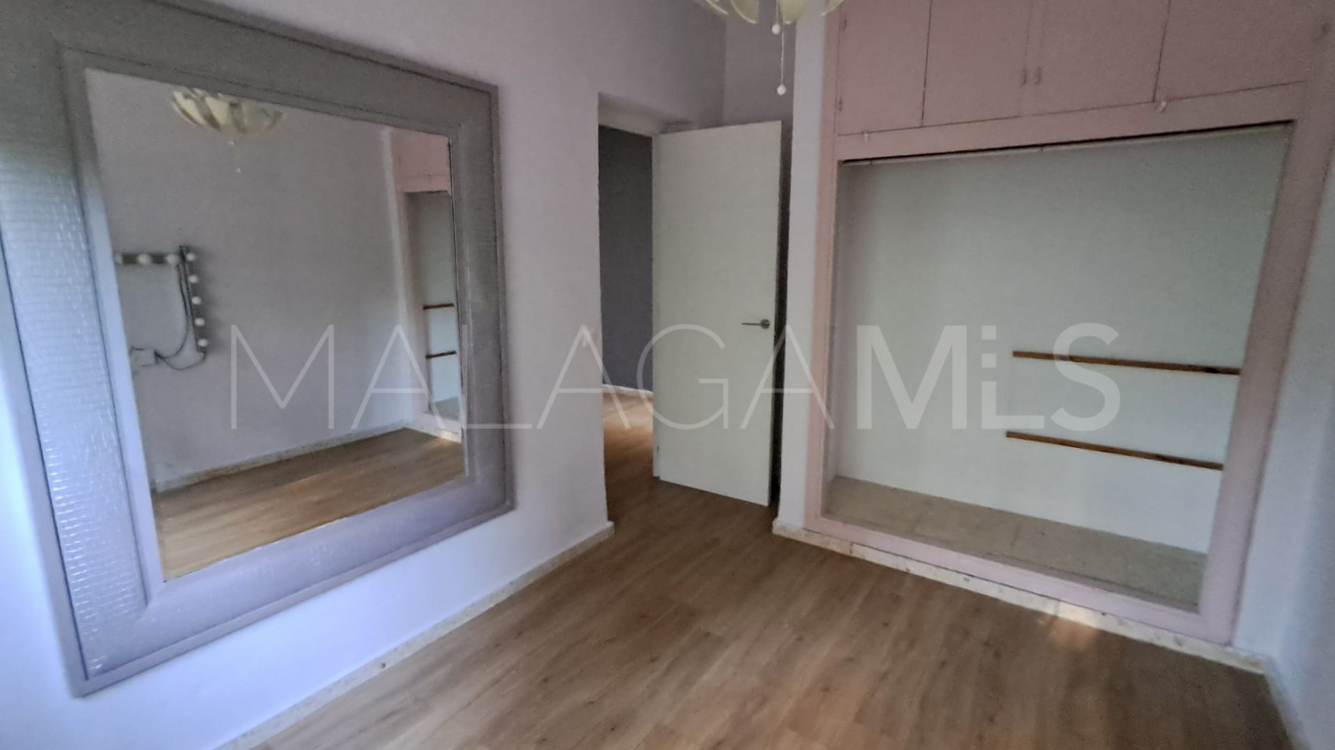 For sale villa in New Golden Mile