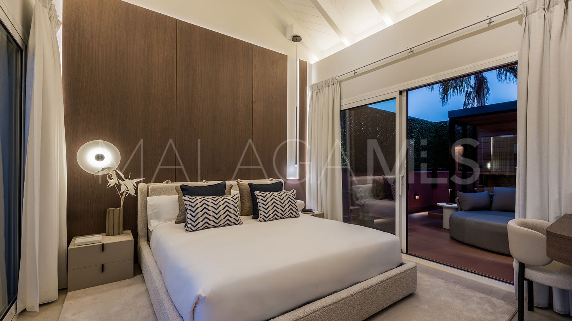 Penthouse for sale in Estepona