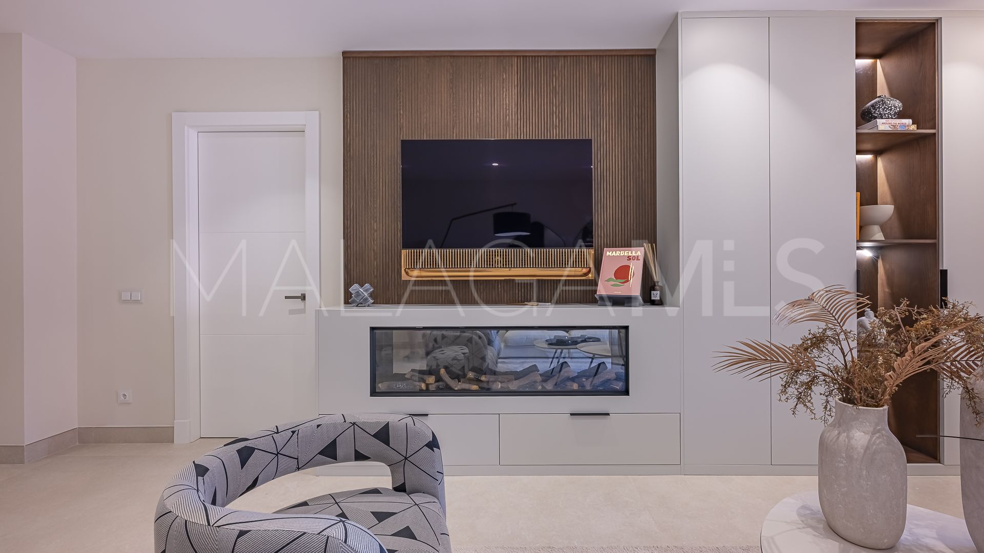 Estepona, apartamento planta baja for sale with 3 bedrooms