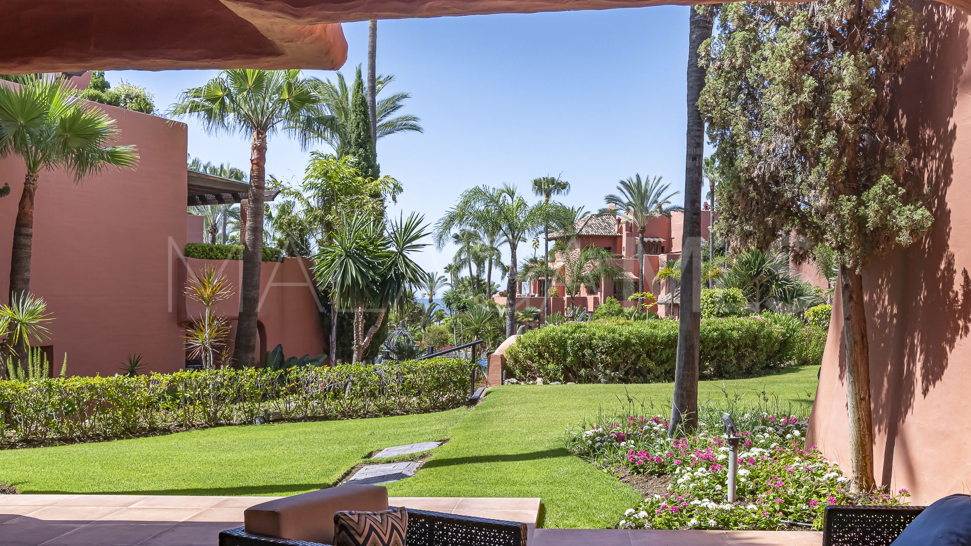 Estepona, apartamento planta baja for sale with 3 bedrooms