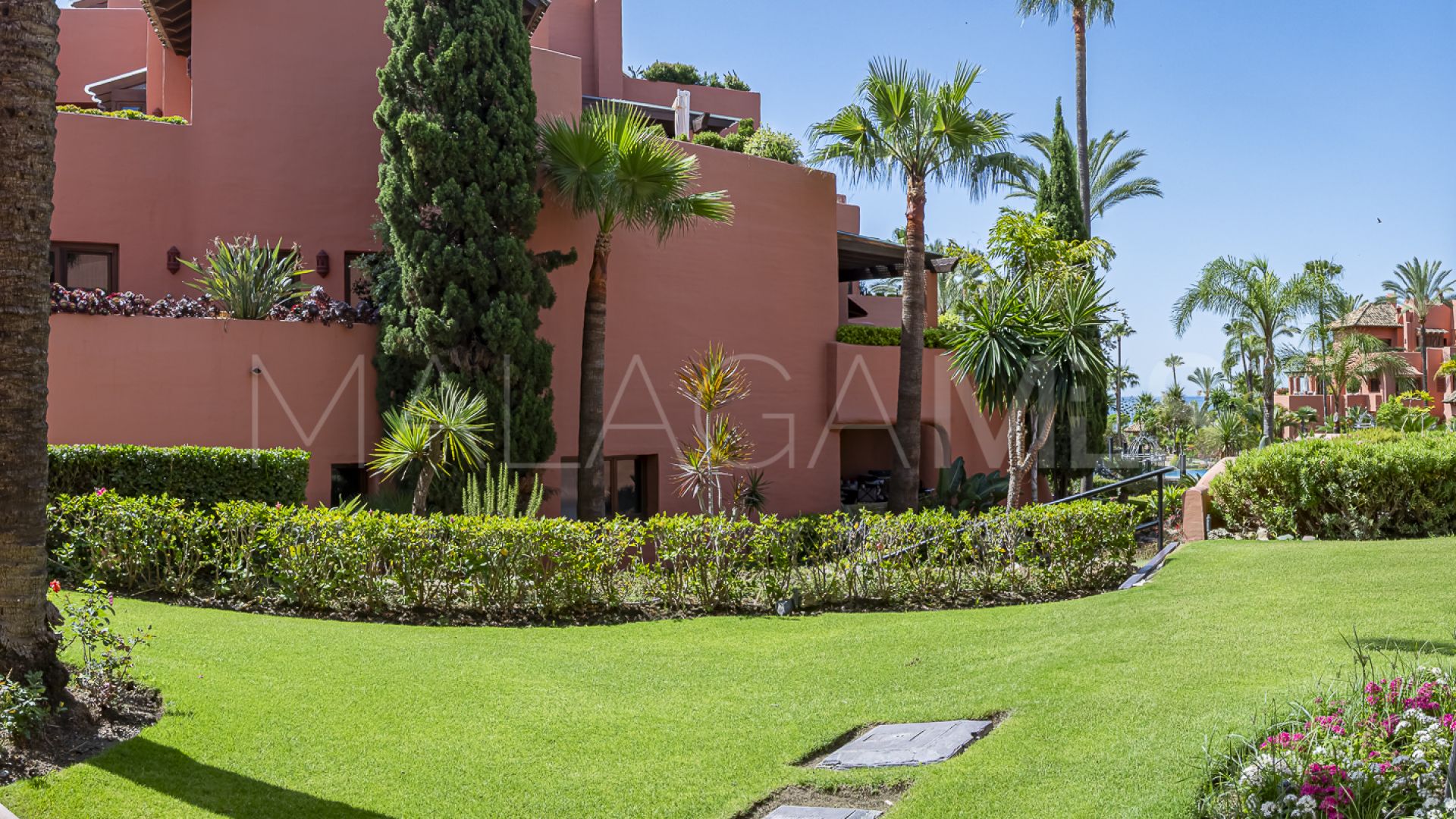 Estepona, apartamento planta baja for sale with 3 bedrooms