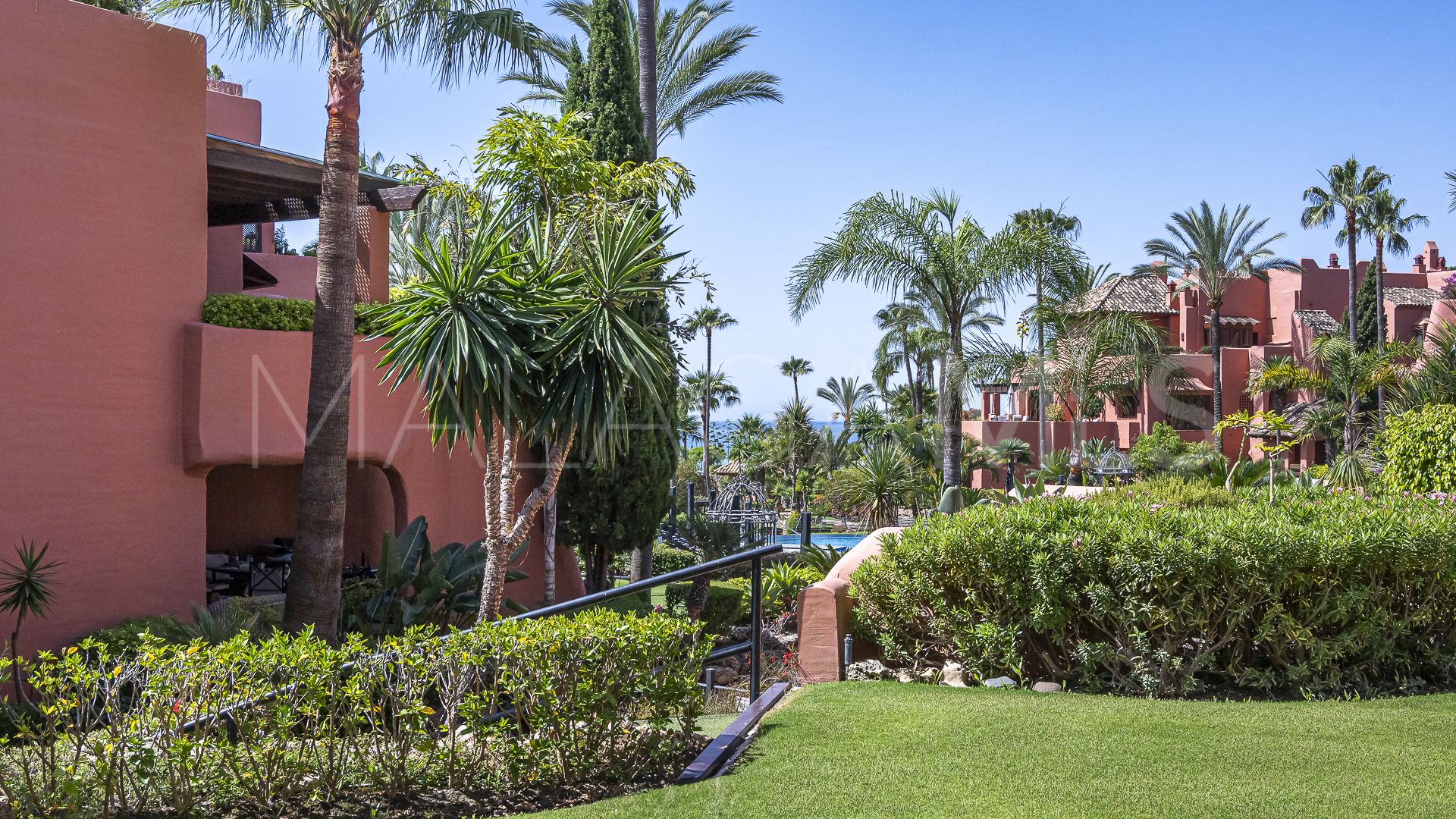 Estepona, apartamento planta baja for sale with 3 bedrooms