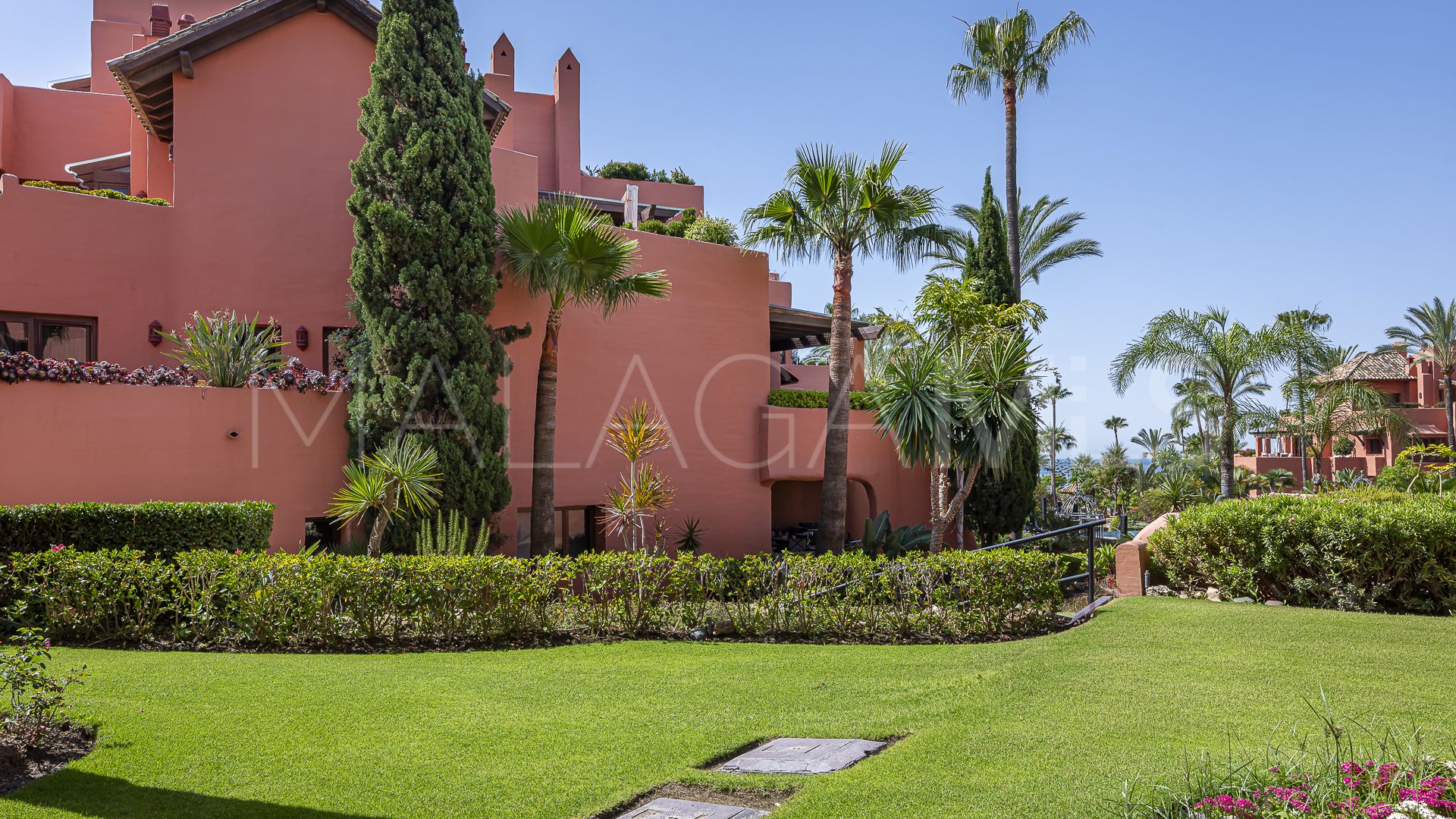 Estepona, apartamento planta baja for sale with 3 bedrooms