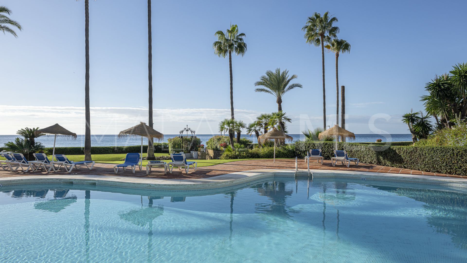 Markplanslägenhet for sale in Estepona