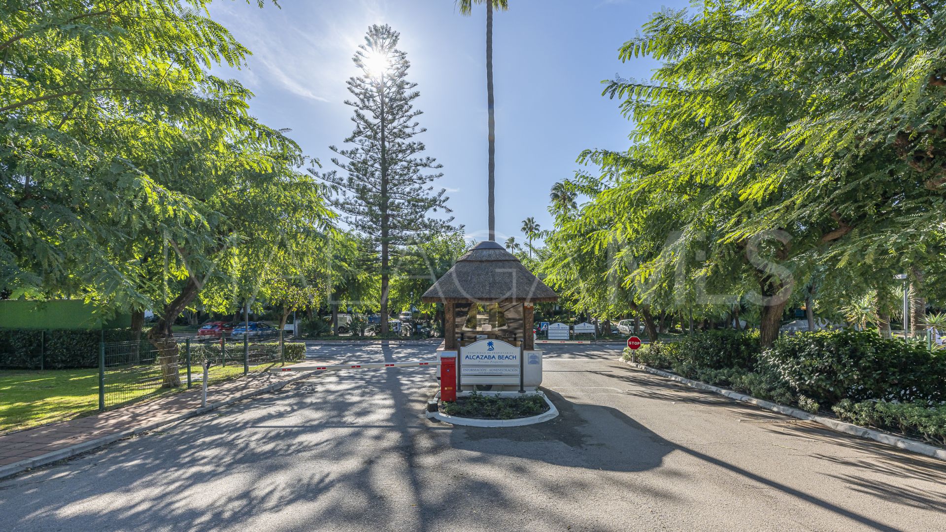 Markplanslägenhet for sale in Estepona