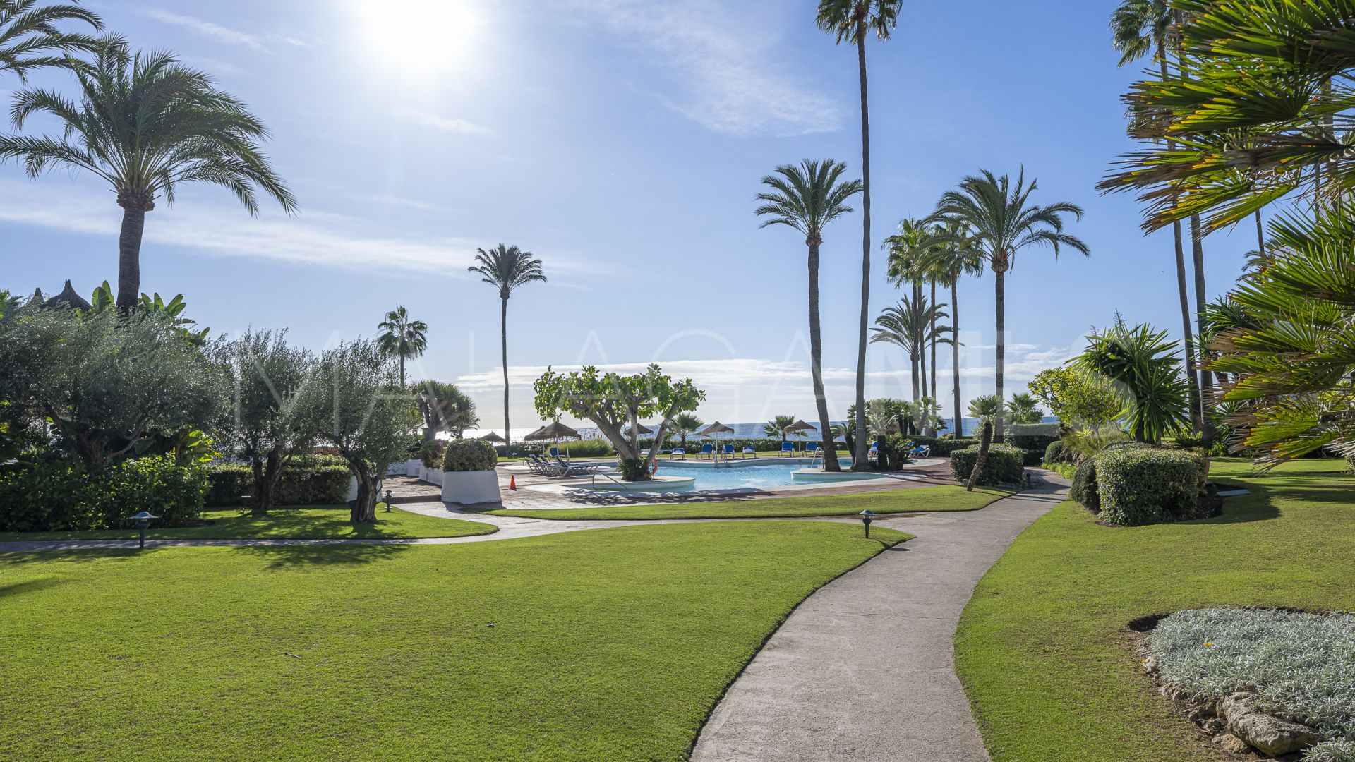 Markplanslägenhet for sale in Estepona