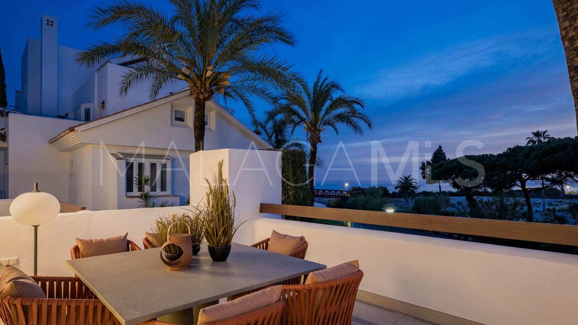 For sale apartment in Los Monteros Palm Beach with 6 bedrooms