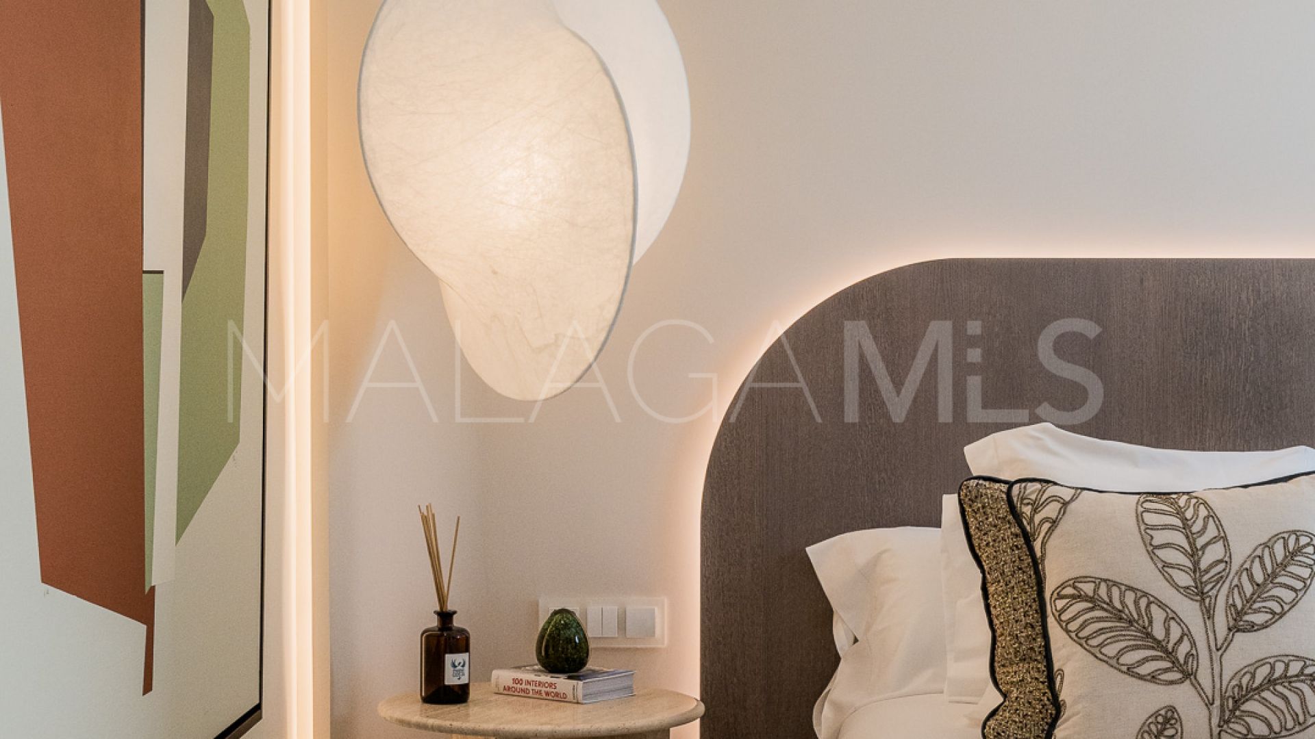 For sale apartment in Los Monteros Palm Beach with 6 bedrooms