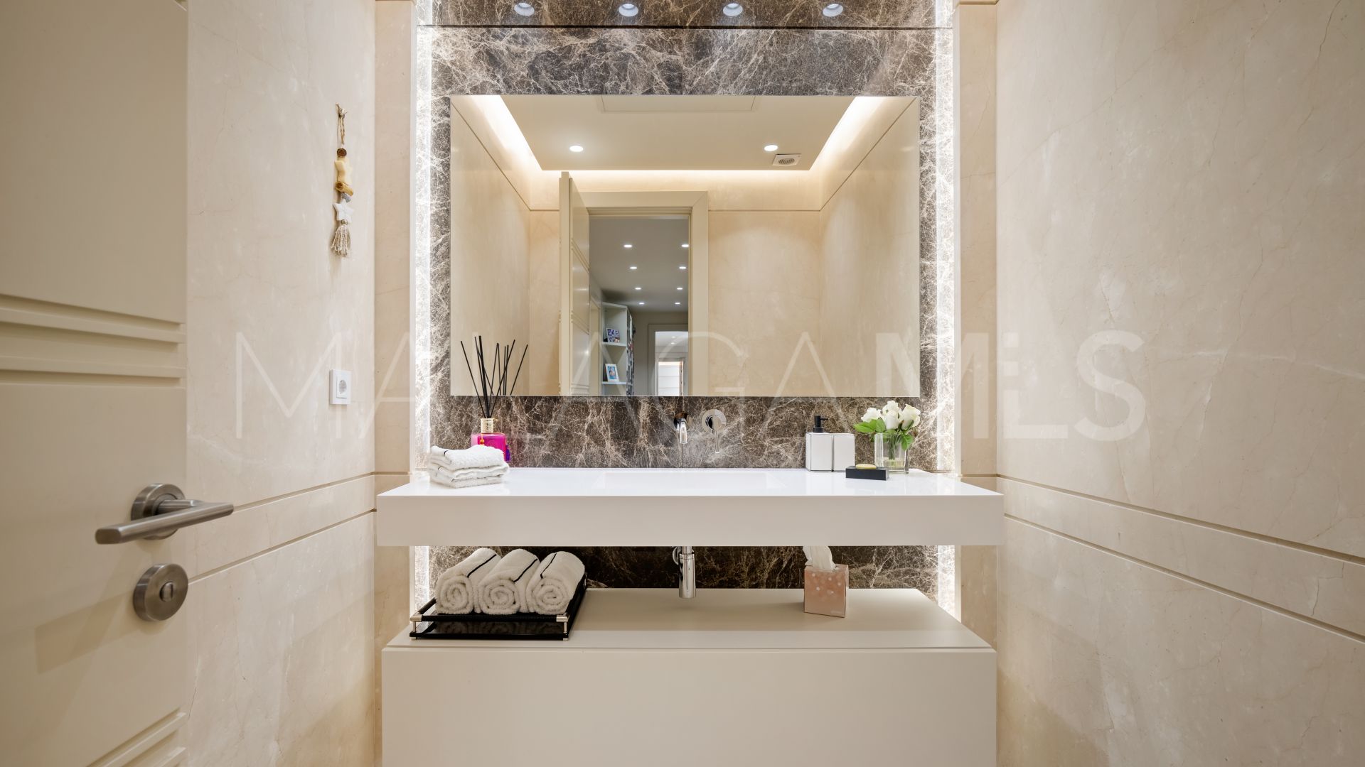 Lägenhet for sale in Marbella Golden Mile