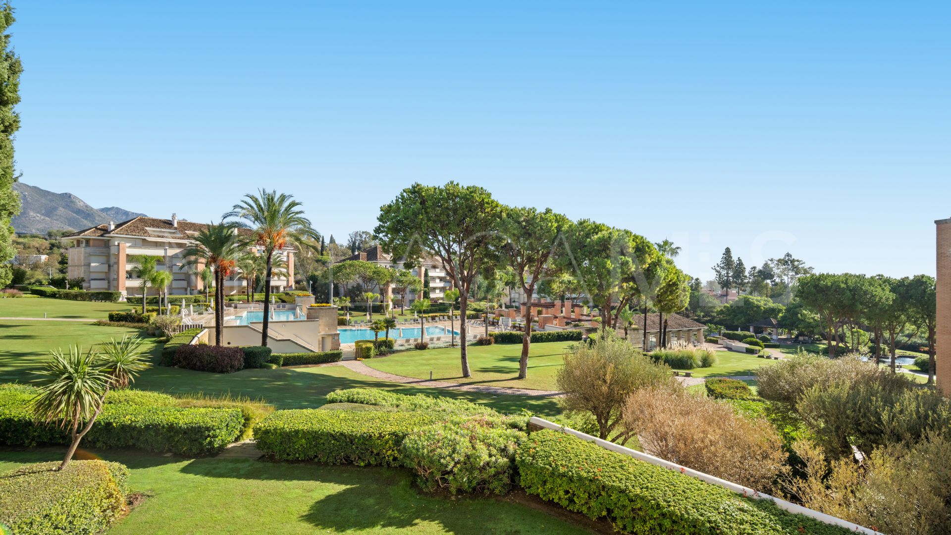 Lägenhet for sale in Marbella Golden Mile