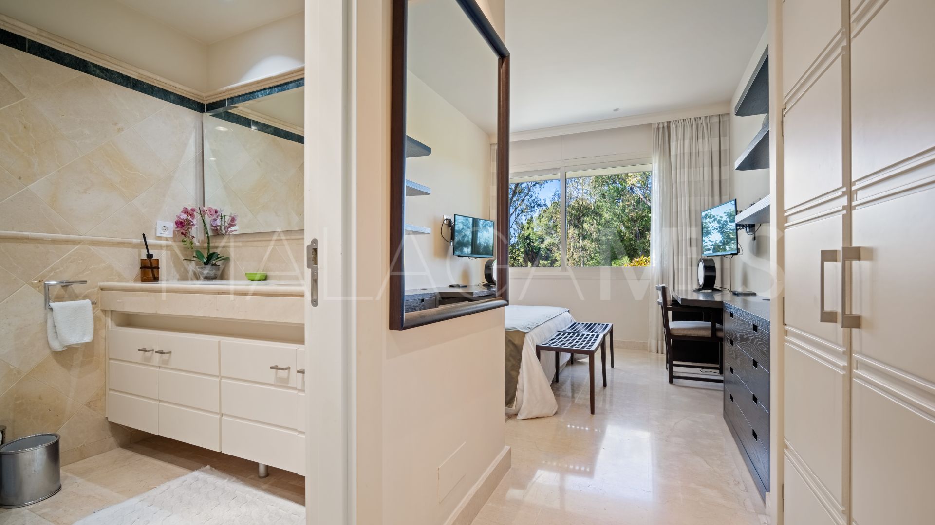 Lägenhet for sale in Marbella Golden Mile